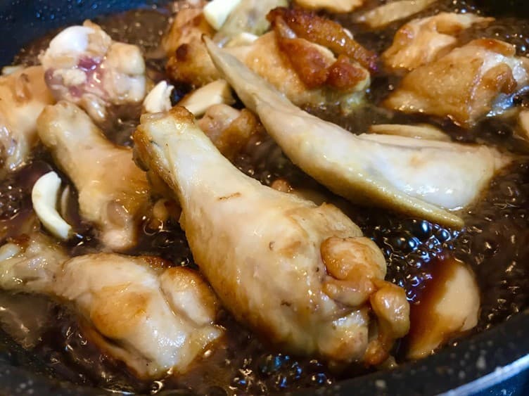 鶏手羽の黒酢煮生青海苔と豆腐の中華スープの画像