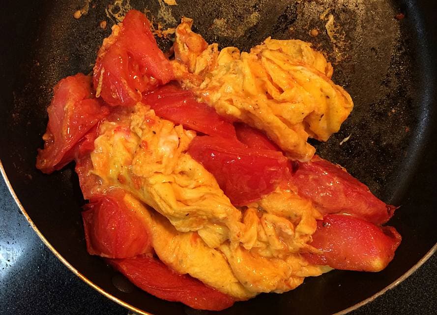 トマト　卵　レシピ　ツレヅレハナコ　台湾　炒め　炒め物　SOLO　ソロ　おひとりさま