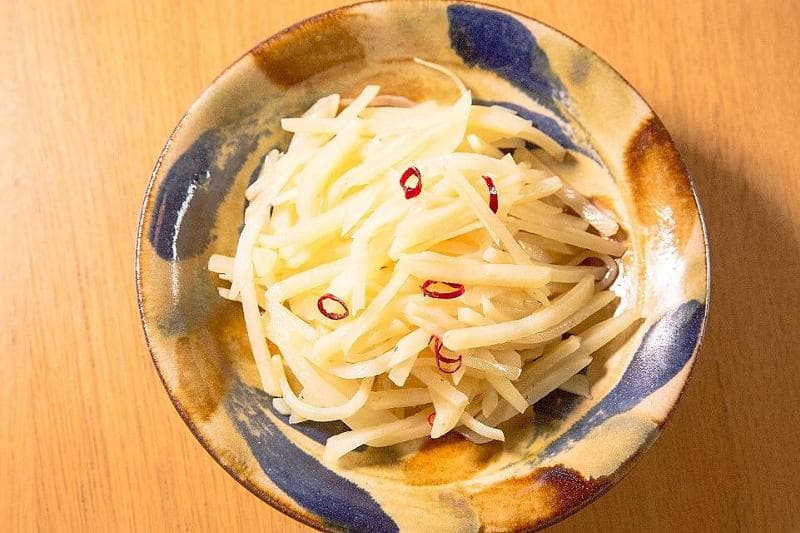 じゃがいもひとつですぐ完成 中国の定番で今夜も呑もう シャキシャキじゃがいも炒め Am