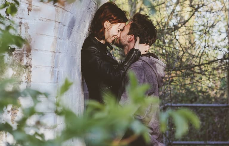 結婚を考えている彼がいるけど 一発ヤっておきたい相手もいます Am